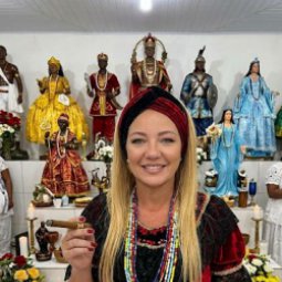 Dona Sete Saias